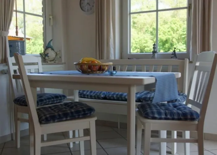 4 Personen Mit Zwei Toiletten In *